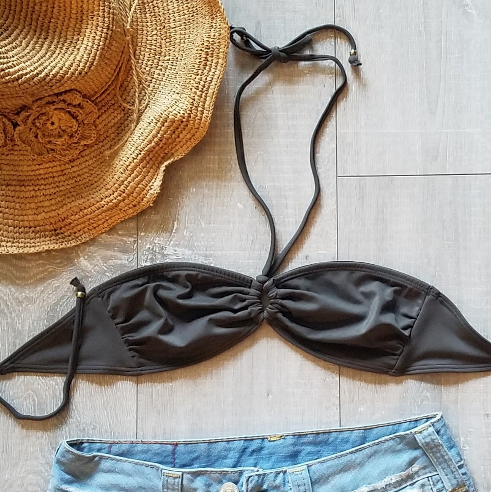 NWOT Olive H&M bikini top